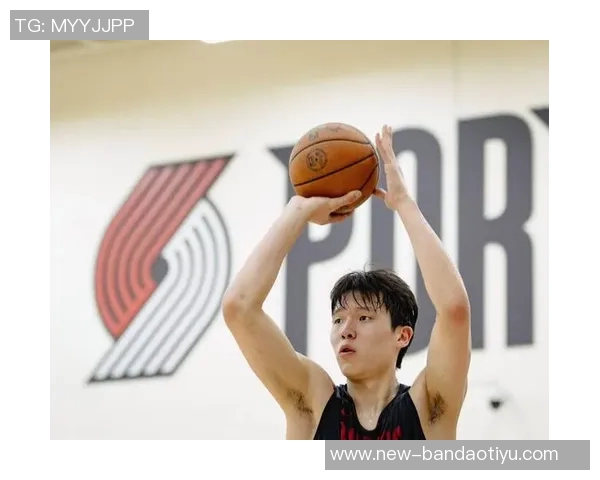 队记：斯普利特与里斯的讨论引发杨瀚森的意外提问时机引人关注